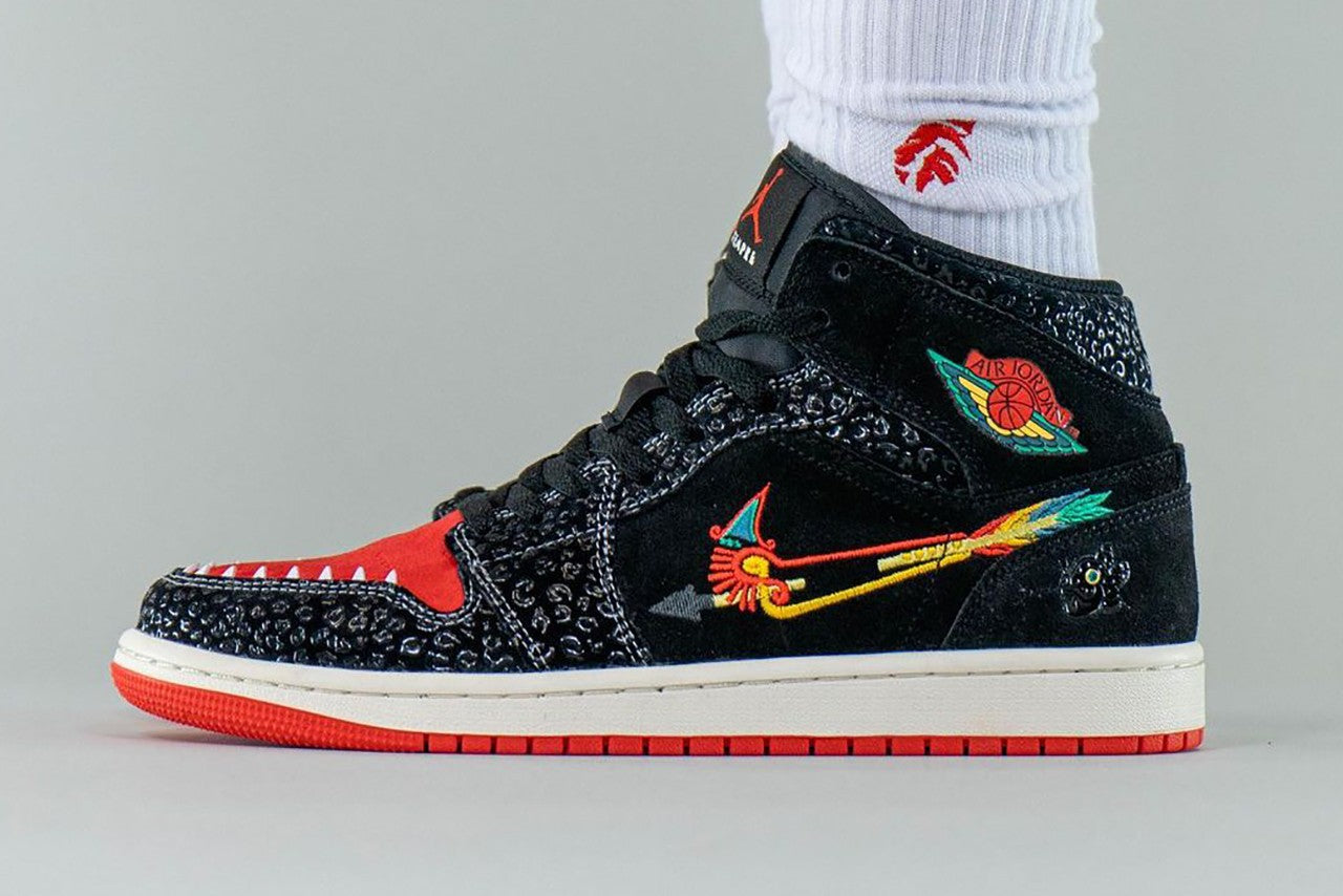 Confira algumas imagens do Air Jordan 1 Mid "SiEMPRE Familia"